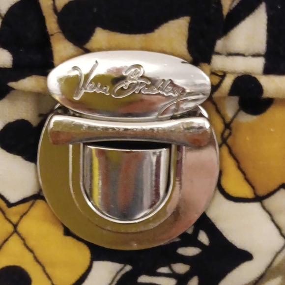 Yellow, Black & TanVera Bradley Saddle Up crossbody bag in "Go Wild" pattern. - Picture 10 of 15